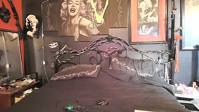 StripChat Splash_Queen420 is Freechat Splash_Queen420 — Lick on daddy dick use new dildo