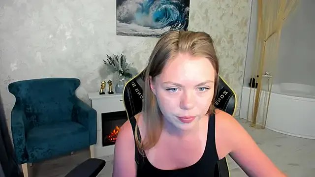 StripChat Strawberrye is Freechat Strawberrye — lotion ass