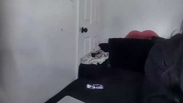 torithequeen — topless