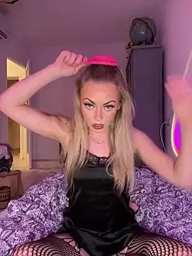 Valentinafreaky — Av med klnning