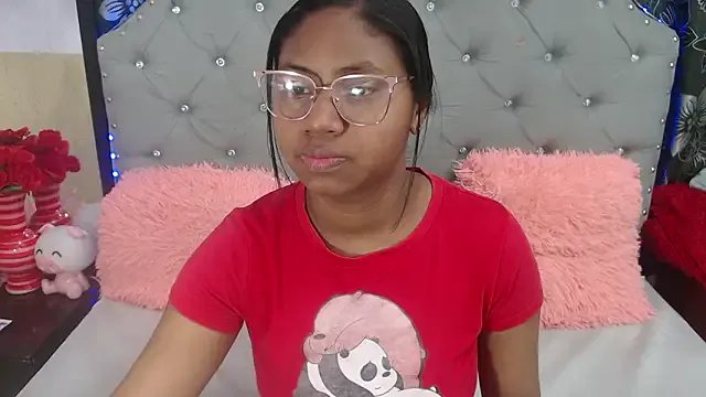 Freechat valentinavega18x on StripChat