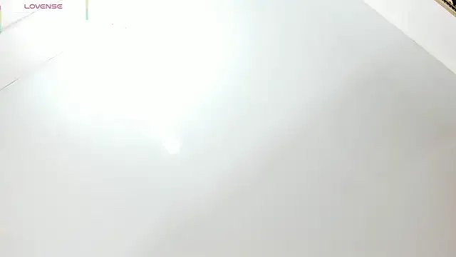 victoria_bourne on StripChat