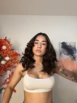 VictoriaHiill on StripChat