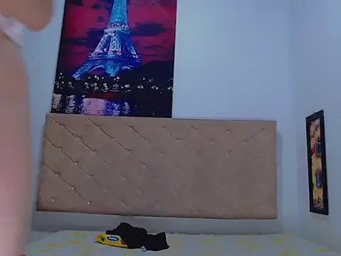 zoecyrus1 —  SPANK HARDER ASS X10 