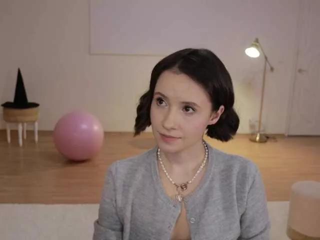 Discover 18 years old -FemaleEssence- from BongaCams -FemaleEssence- from BongaCams