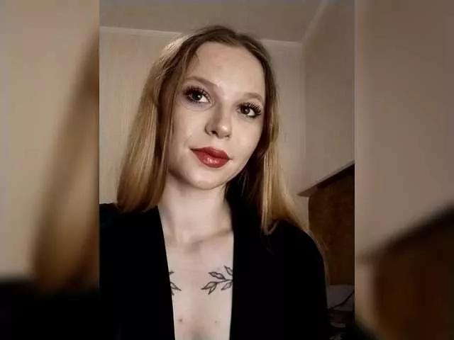1biscuit1 from BongaCams