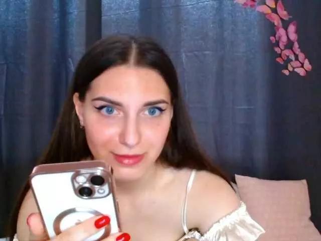 AliceKrew on BongaCams 