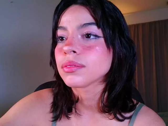 Explore AmyHeaven-, she wants to masturbate for you AmyHeaven- from BongaCams