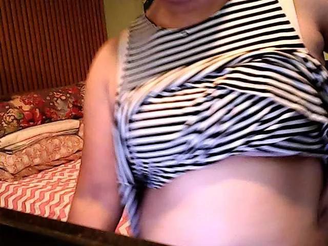 Arriane116 on BongaCams 