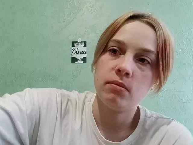 AveryFleurent from BongaCams