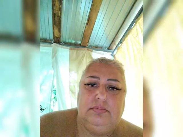 BigMilf from BongaCams