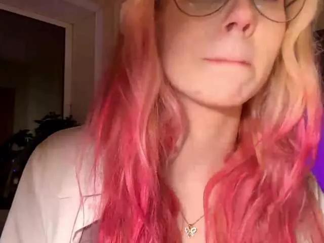 Hot CarenPoellnitz wants you to fuck her body now CarenPoellnitz from BongaCams