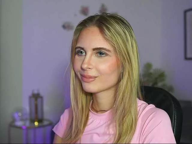 catecrago on BongaCams 