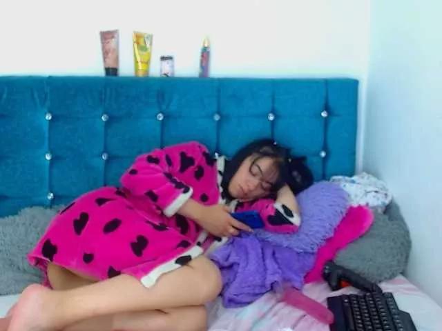 celesteleniss on BongaCams 