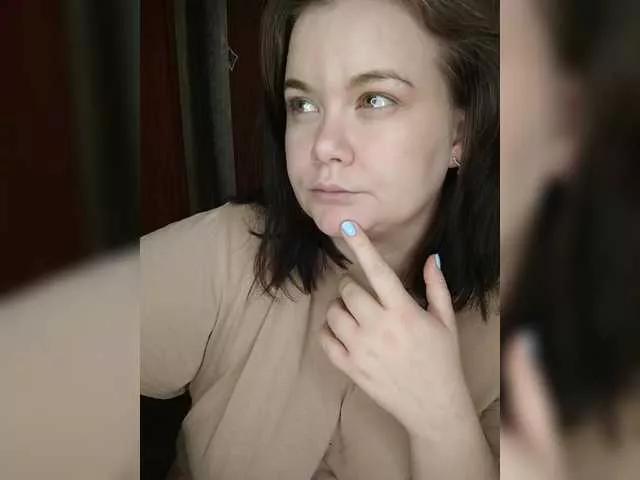 Cutecheeks from BongaCams