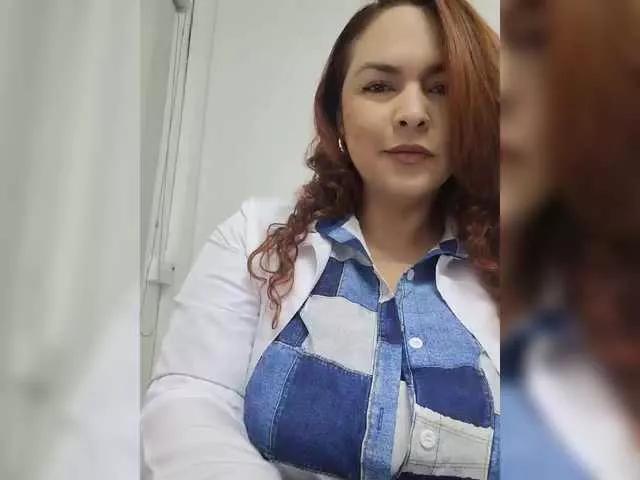 doctora-danna on BongaCams 