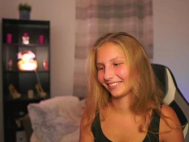 Discover Emmiemurray, she wants to masturbate for you emmiemurray from BongaCams
