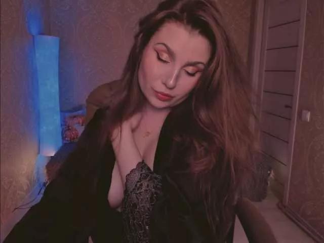 Esmeerrr from BongaCams
