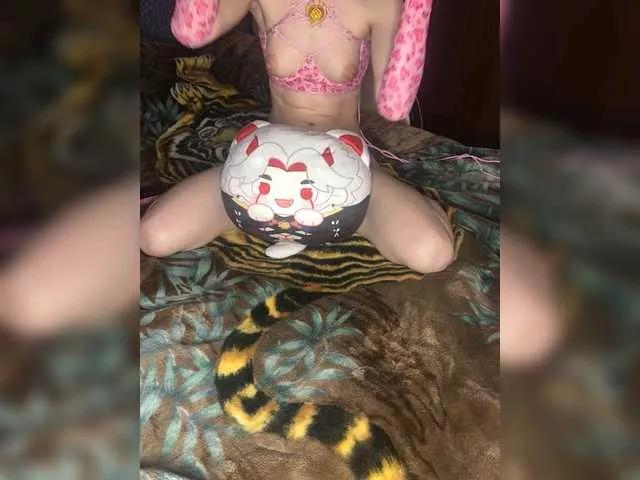 Foxy171 from BongaCams