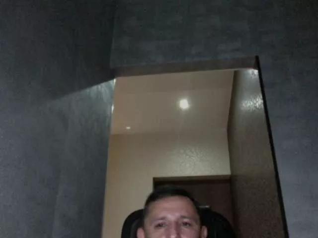 Checkout 46 years old Garrijaskson from BongaCams Garrijaskson from BongaCams