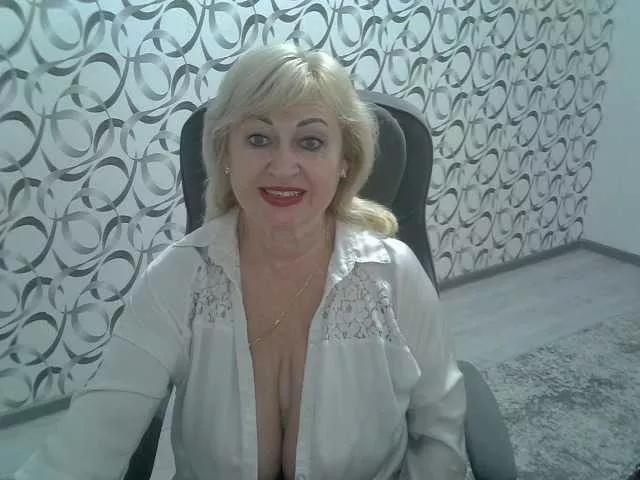 Join 56 years old helen88888 from BongaCams helen88888 from BongaCams