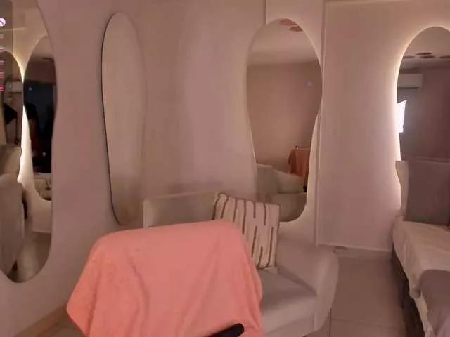 Hot IsabelBornner wants you to fuck her body now IsabelBornner from BongaCams