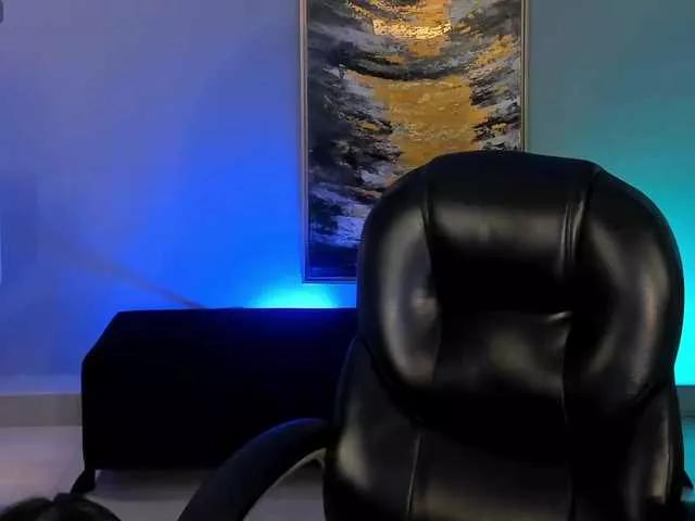 Explore JadeEvans, she wants to masturbate for you JadeEvans from BongaCams