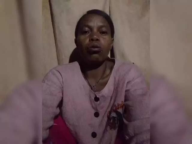 KellyhBerry on BongaCams 