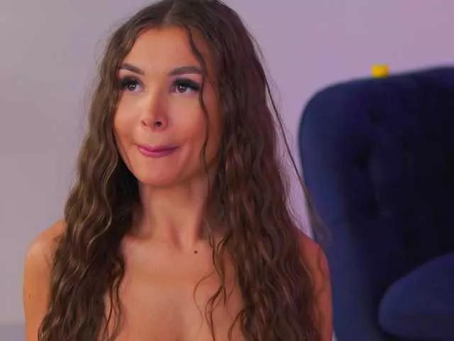 KyssaraPlay from BongaCams