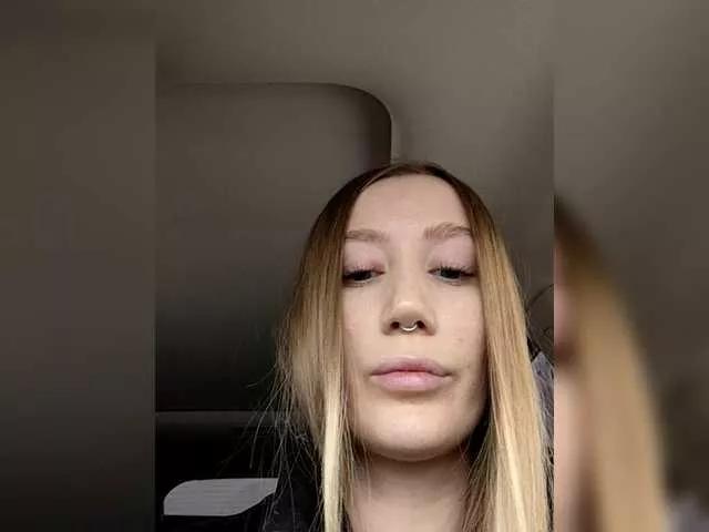 lana-lana03 on BongaCams 