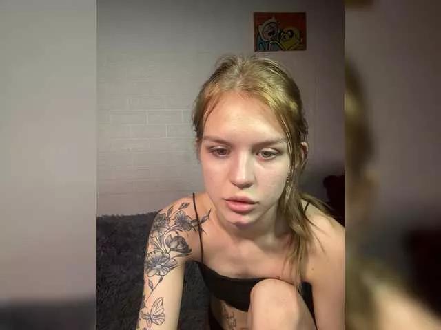 LediIce from BongaCams