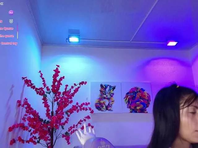 Naked Leia-laurent wants you to fuck her body now Leia-laurent from BongaCams