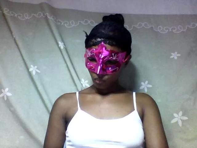 Leonette2 on BongaCams