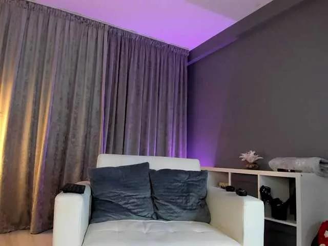 Admire Lexy-sinner, she wants to masturbate for you lexy-sinner from BongaCams