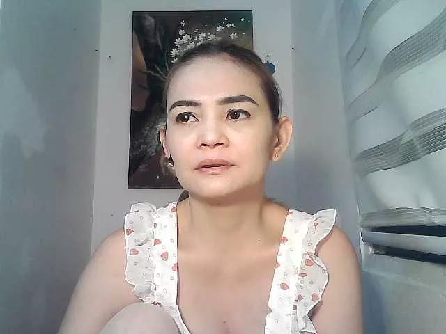 lilymaepinay on BongaCams 