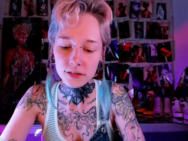 LittleSpaceMouse- on BongaCams 