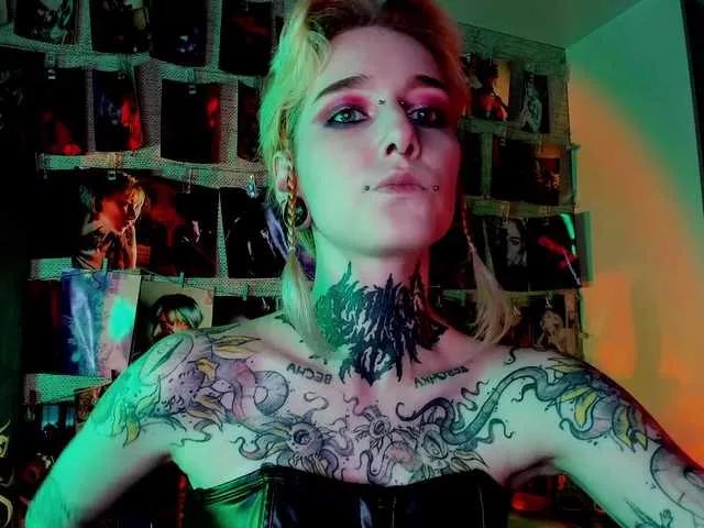 LittleSpaceMouse- on BongaCams 