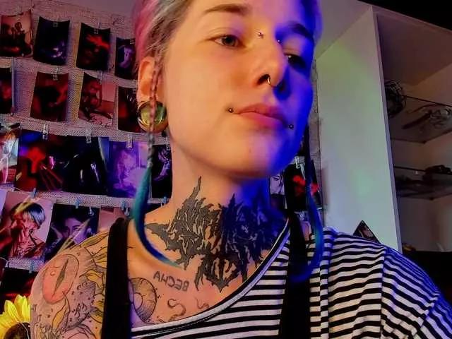 LittleSpaceMouse- on BongaCams 