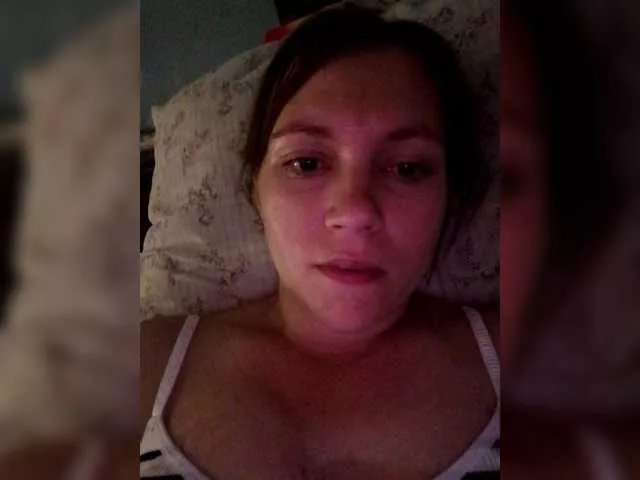 Lola32 from BongaCams