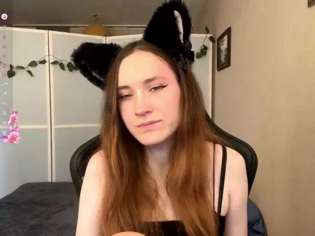 Lolacuttiehottie from BongaCams