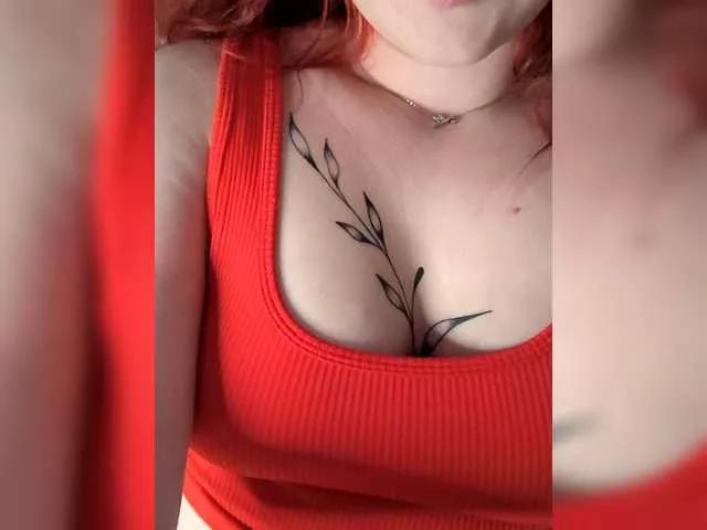 Luna-Ray from BongaCams