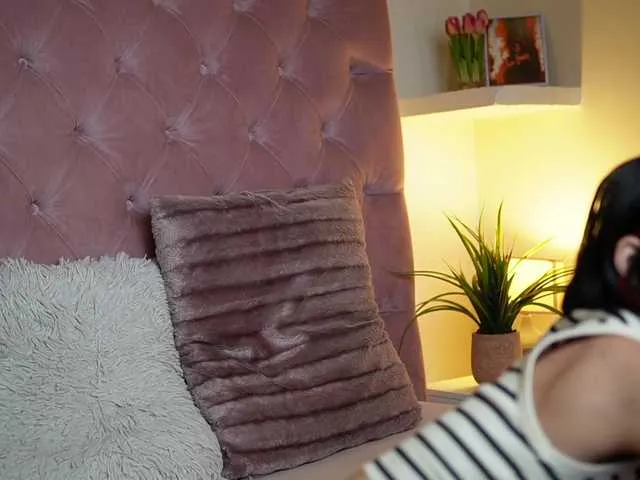 MaiaMini on BongaCams 