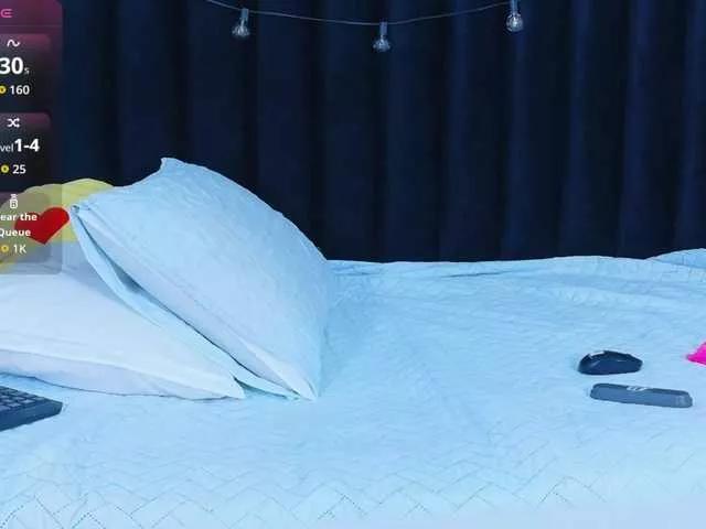 Join 27 years old matureandhorny from BongaCams matureandhorny from BongaCams