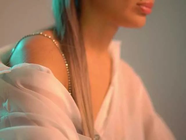 MilaMayy from BongaCams