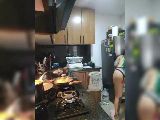 MimiRaven on BongaCams 