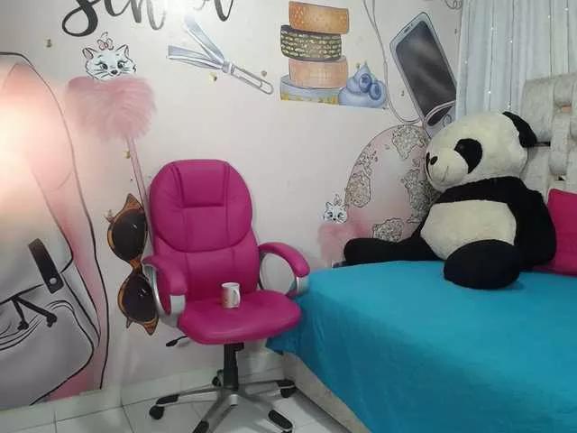 paulina-evans from BongaCams