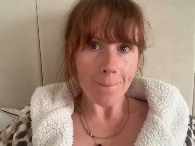 Watch BongaCams's REDHEADROSIE REDHEADROSIE from BongaCams