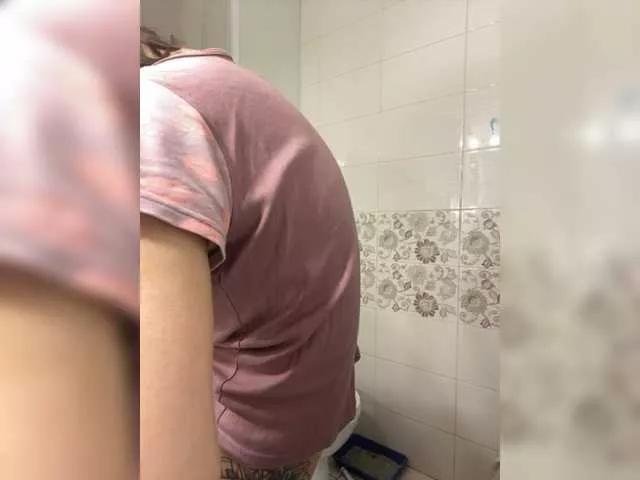 Sara28 on BongaCams 