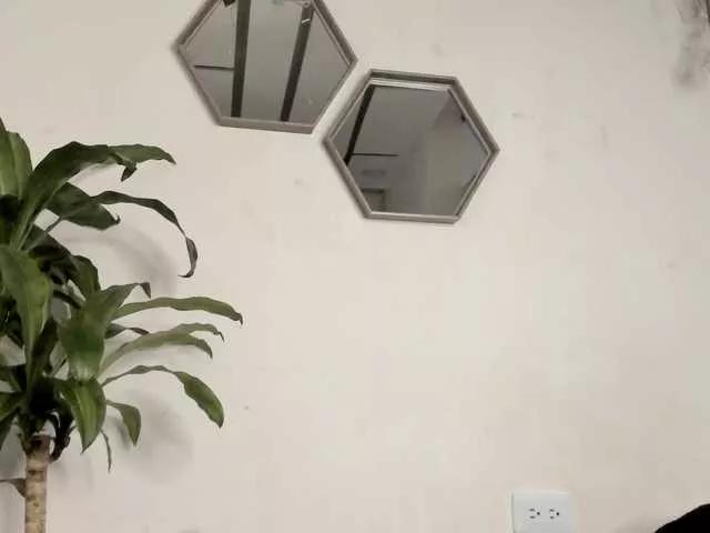 sarahcox on BongaCams