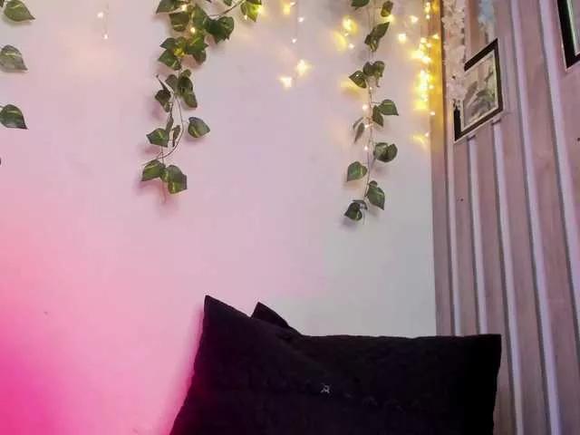 sarahcox on BongaCams 